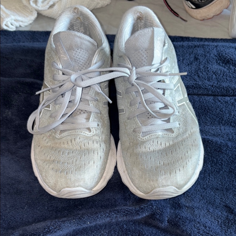 Asics Light Gray Running Shoes